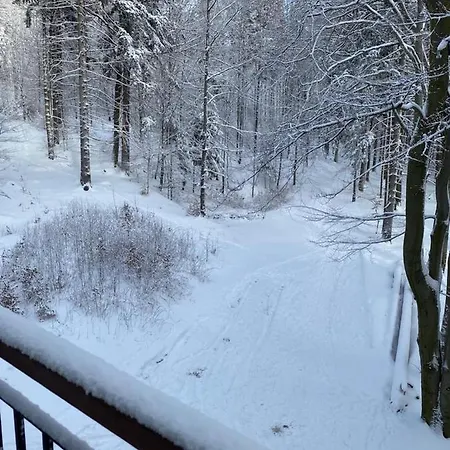 Trevilles - Hills Lägenhet